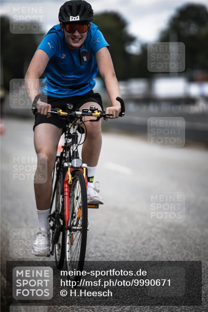 16.08.2026 - KN Förde Triathlon 2026 H.Heesch http://msf.ph/oto/9990671 16.08.2026 13:28:26 Radfahren 609, 709, 717, 734 meine-sportfotos.de