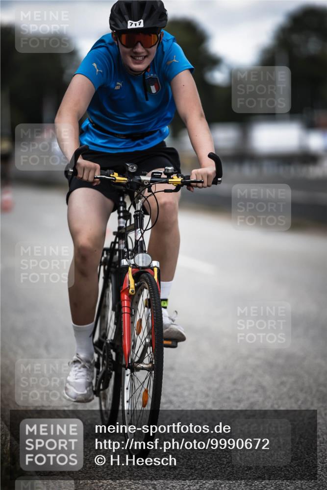 16.08.2026 - KN Förde Triathlon 2026 H.Heesch http://msf.ph/oto/9990672 16.08.2026 13:28:26 Radfahren 609, 709, 717, 734 meine-sportfotos.de
