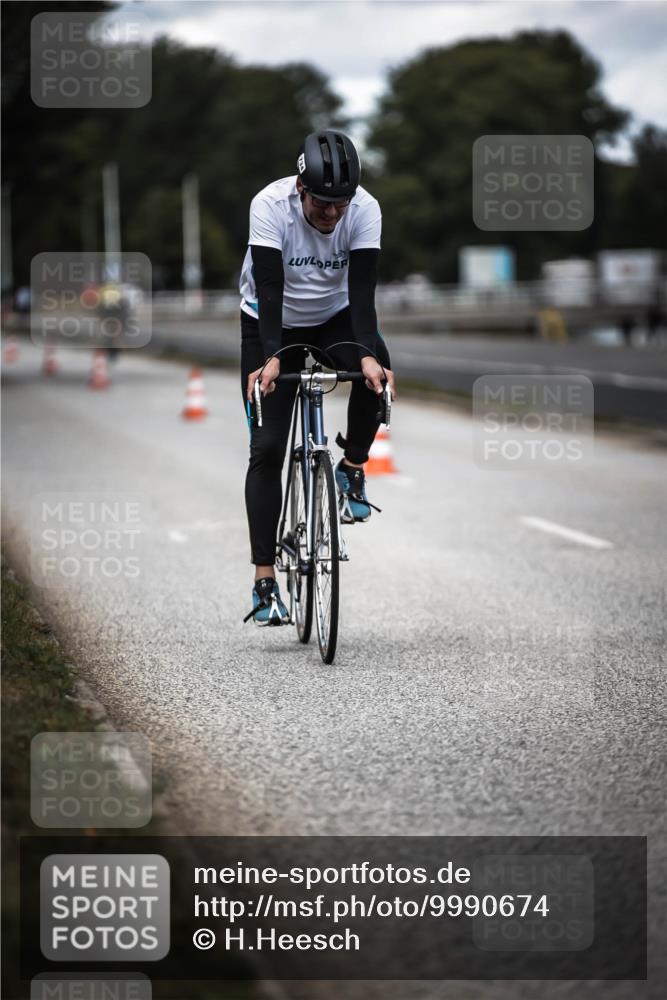 16.08.2026 - KN Förde Triathlon 2026 H.Heesch http://msf.ph/oto/9990674 16.08.2026 13:28:28 Radfahren 609, 709, 717, 734 meine-sportfotos.de