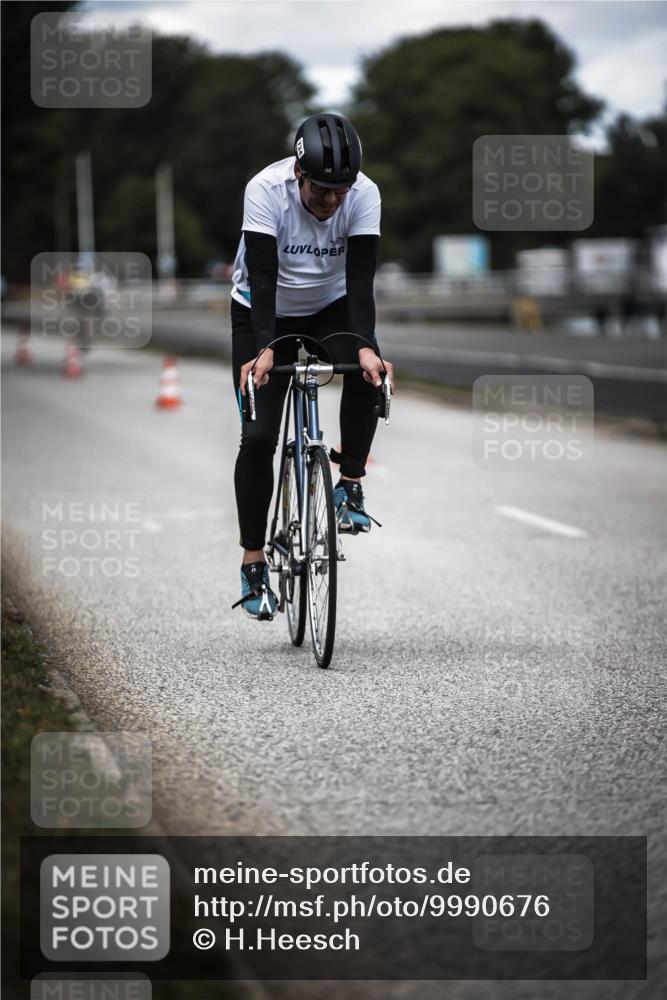 16.08.2026 - KN Förde Triathlon 2026 H.Heesch http://msf.ph/oto/9990676 16.08.2026 13:28:28 Radfahren 609, 709, 717, 734 meine-sportfotos.de