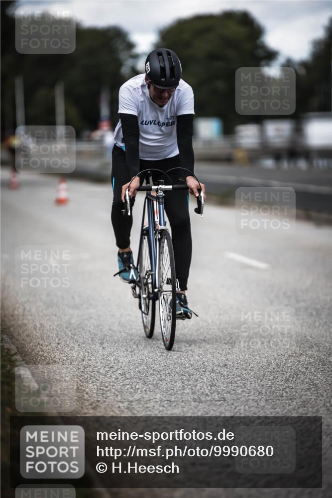 16.08.2026 - KN Förde Triathlon 2026 H.Heesch http://msf.ph/oto/9990680 16.08.2026 13:28:29 Radfahren 609, 709, 717, 734 meine-sportfotos.de