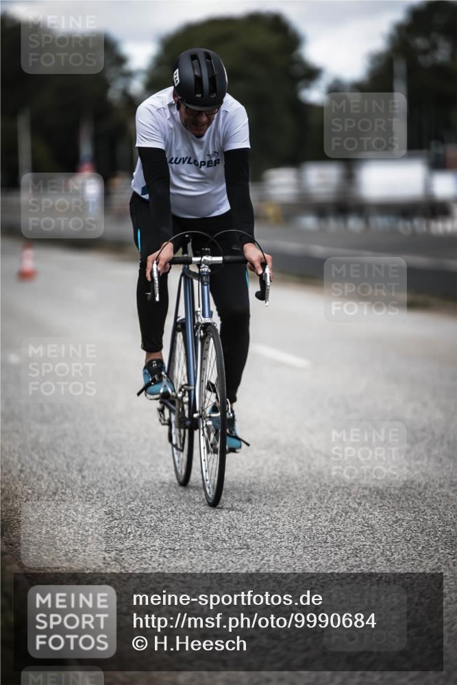 16.08.2026 - KN Förde Triathlon 2026 H.Heesch http://msf.ph/oto/9990684 16.08.2026 13:28:29 Radfahren 609, 709, 717, 734 meine-sportfotos.de