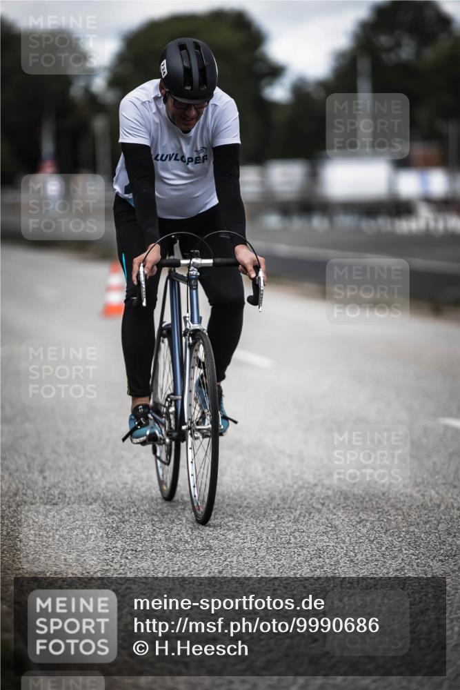 16.08.2026 - KN Förde Triathlon 2026 H.Heesch http://msf.ph/oto/9990686 16.08.2026 13:28:29 Radfahren 609, 709, 717, 734 meine-sportfotos.de