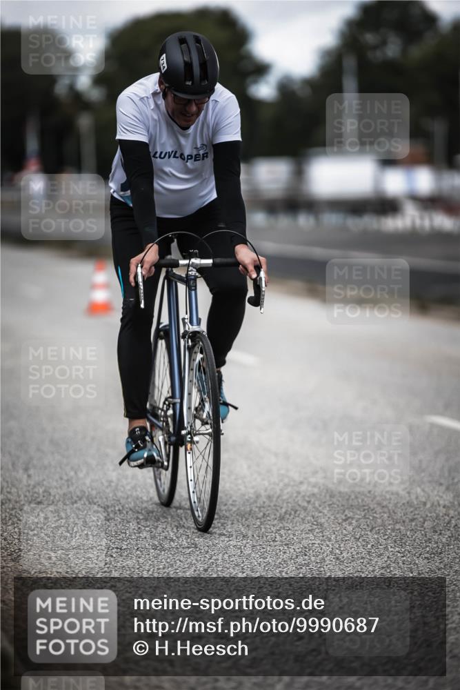 16.08.2026 - KN Förde Triathlon 2026 H.Heesch http://msf.ph/oto/9990687 16.08.2026 13:28:29 Radfahren 609, 709, 717, 734 meine-sportfotos.de