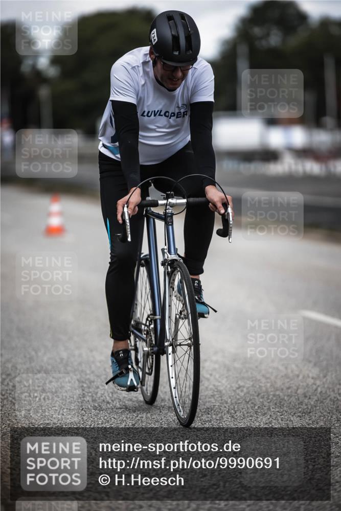 16.08.2026 - KN Förde Triathlon 2026 H.Heesch http://msf.ph/oto/9990691 16.08.2026 13:28:29 Radfahren 609, 709, 717, 734 meine-sportfotos.de