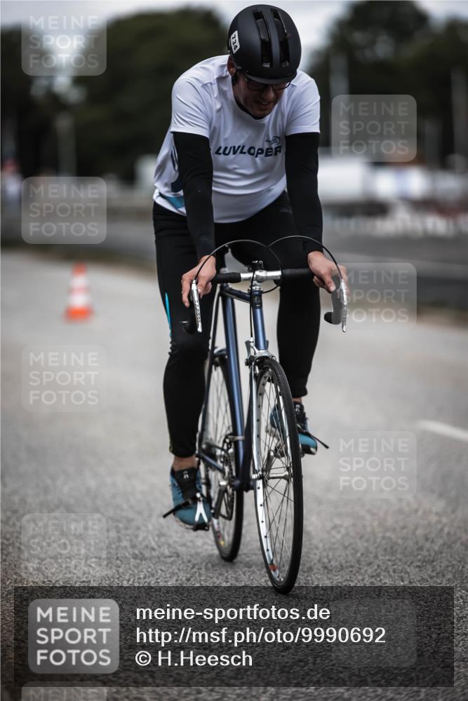 16.08.2026 - KN Förde Triathlon 2026 H.Heesch http://msf.ph/oto/9990692 16.08.2026 13:28:29 Radfahren 609, 709, 717, 734 meine-sportfotos.de