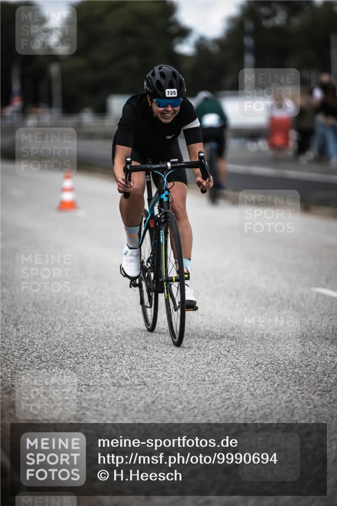 16.08.2026 - KN Förde Triathlon 2026 H.Heesch http://msf.ph/oto/9990694 16.08.2026 13:28:59 Radfahren  meine-sportfotos.de