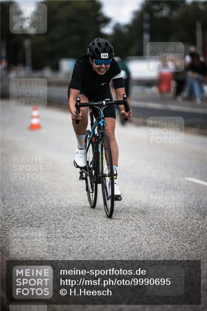 16.08.2026 - KN Förde Triathlon 2026 H.Heesch http://msf.ph/oto/9990695 16.08.2026 13:28:59 Radfahren  meine-sportfotos.de