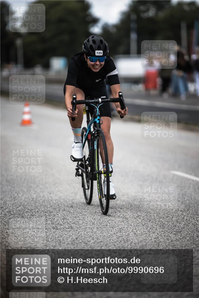 16.08.2026 - KN Förde Triathlon 2026 H.Heesch http://msf.ph/oto/9990696 16.08.2026 13:28:59 Radfahren  meine-sportfotos.de