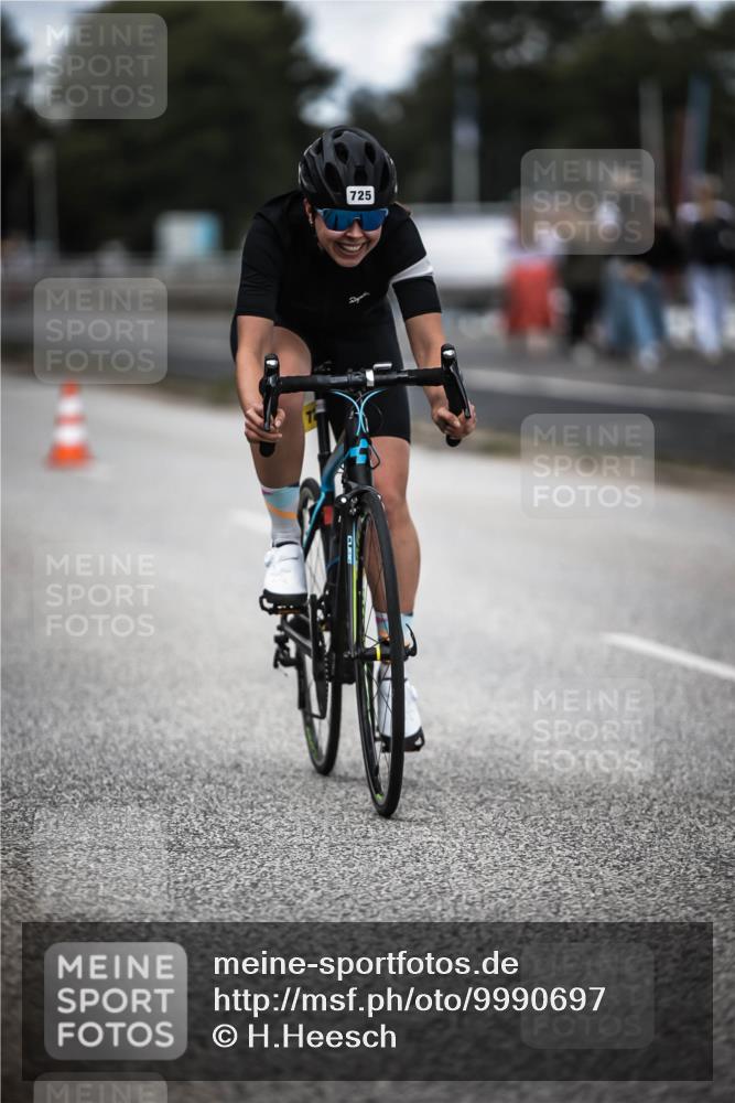16.08.2026 - KN Förde Triathlon 2026 H.Heesch http://msf.ph/oto/9990697 16.08.2026 13:28:59 Radfahren  meine-sportfotos.de