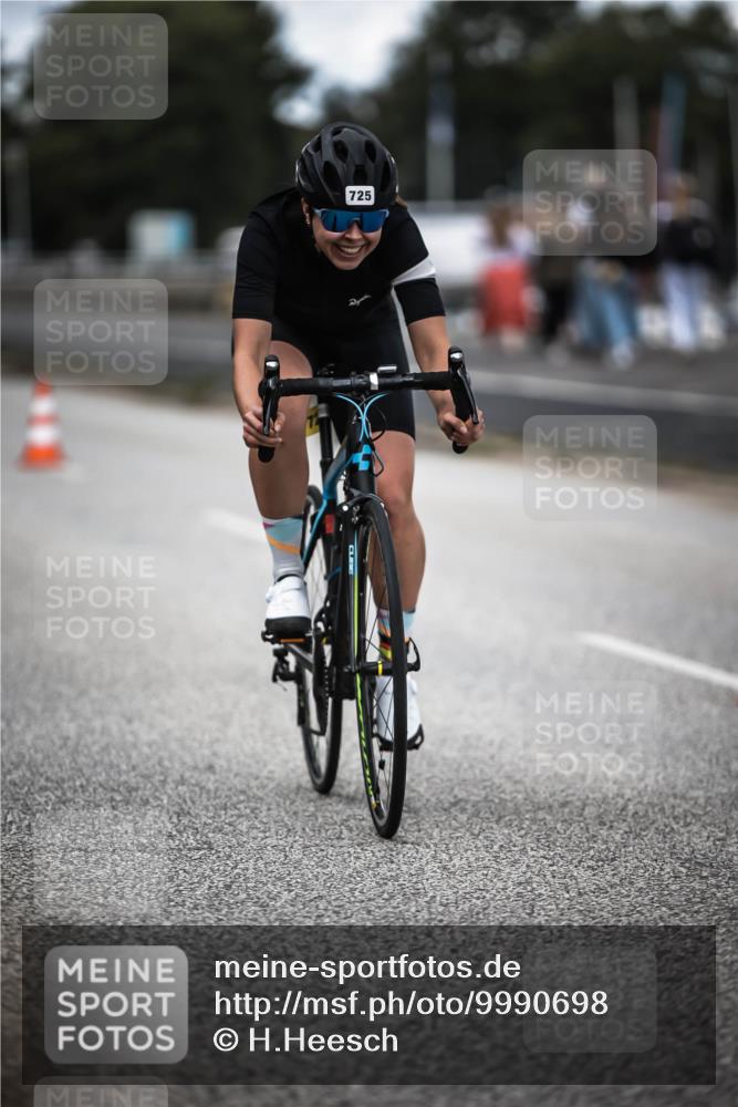 16.08.2026 - KN Förde Triathlon 2026 H.Heesch http://msf.ph/oto/9990698 16.08.2026 13:28:59 Radfahren  meine-sportfotos.de