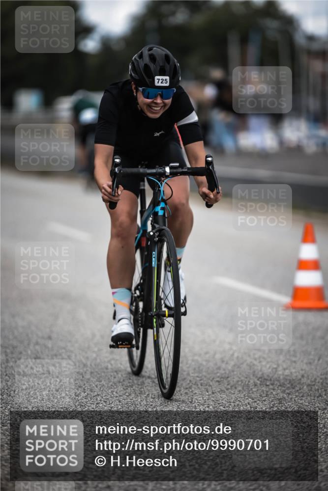 16.08.2026 - KN Förde Triathlon 2026 H.Heesch http://msf.ph/oto/9990701 16.08.2026 13:28:59 Radfahren  meine-sportfotos.de