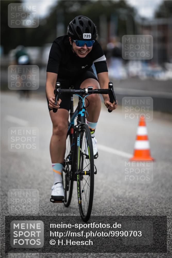 16.08.2026 - KN Förde Triathlon 2026 H.Heesch http://msf.ph/oto/9990703 16.08.2026 13:29:00 Radfahren  meine-sportfotos.de