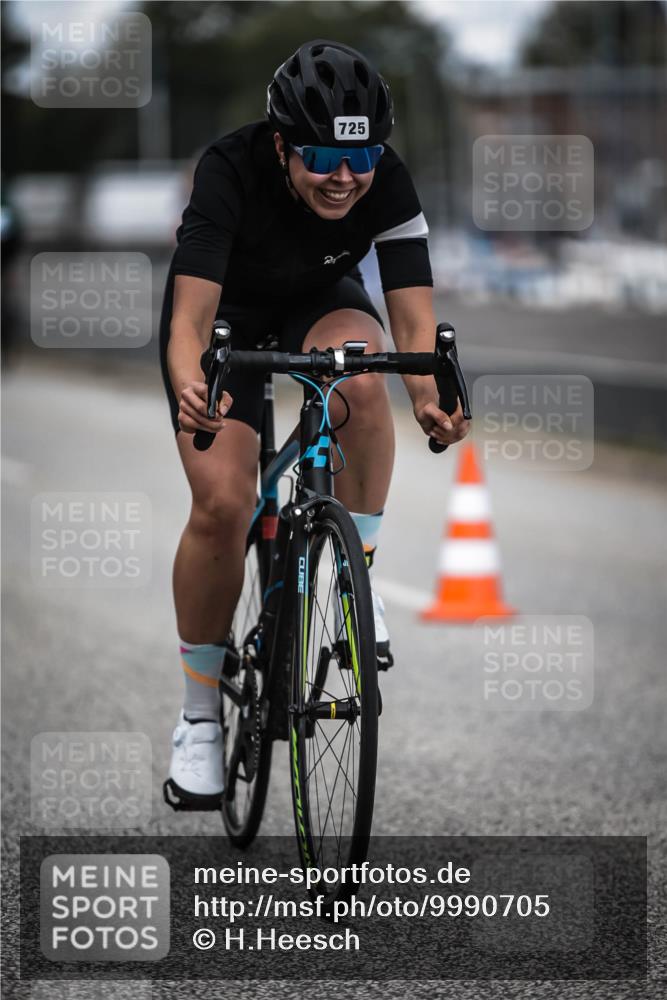16.08.2026 - KN Förde Triathlon 2026 H.Heesch http://msf.ph/oto/9990705 16.08.2026 13:29:00 Radfahren  meine-sportfotos.de