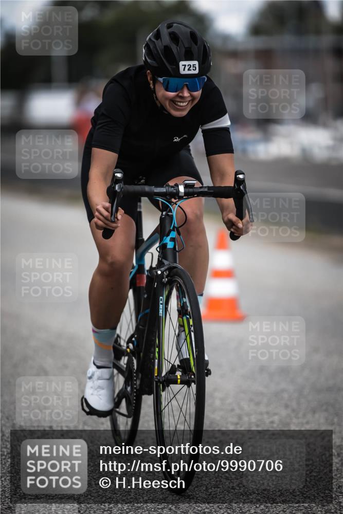 16.08.2026 - KN Förde Triathlon 2026 H.Heesch http://msf.ph/oto/9990706 16.08.2026 13:29:00 Radfahren  meine-sportfotos.de