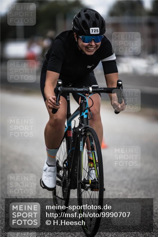16.08.2026 - KN Förde Triathlon 2026 H.Heesch http://msf.ph/oto/9990707 16.08.2026 13:29:00 Radfahren  meine-sportfotos.de