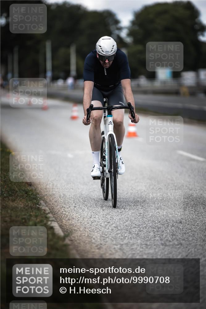 16.08.2026 - KN Förde Triathlon 2026 H.Heesch http://msf.ph/oto/9990708 16.08.2026 13:29:04 Radfahren  meine-sportfotos.de