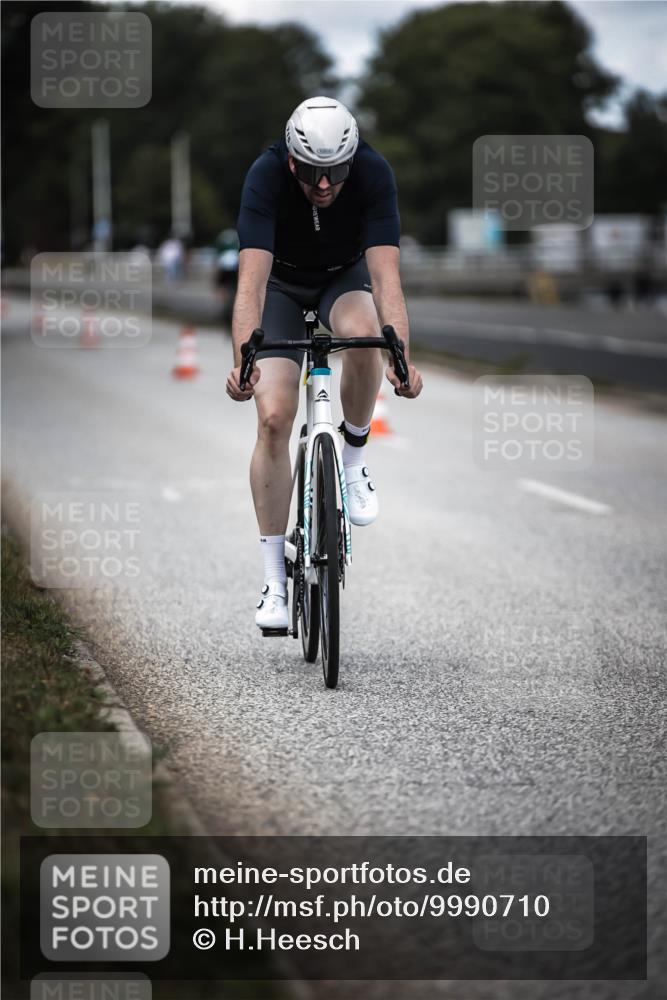 16.08.2026 - KN Förde Triathlon 2026 H.Heesch http://msf.ph/oto/9990710 16.08.2026 13:29:04 Radfahren  meine-sportfotos.de