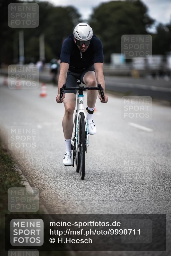 16.08.2026 - KN Förde Triathlon 2026 H.Heesch http://msf.ph/oto/9990711 16.08.2026 13:29:04 Radfahren  meine-sportfotos.de