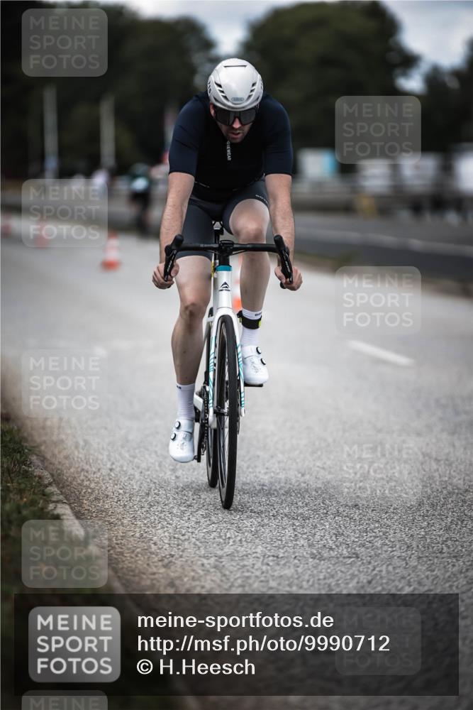 16.08.2026 - KN Förde Triathlon 2026 H.Heesch http://msf.ph/oto/9990712 16.08.2026 13:29:04 Radfahren  meine-sportfotos.de