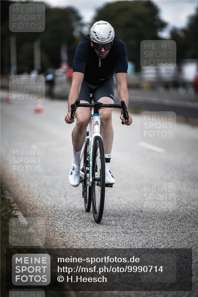 16.08.2026 - KN Förde Triathlon 2026 H.Heesch http://msf.ph/oto/9990714 16.08.2026 13:29:04 Radfahren  meine-sportfotos.de