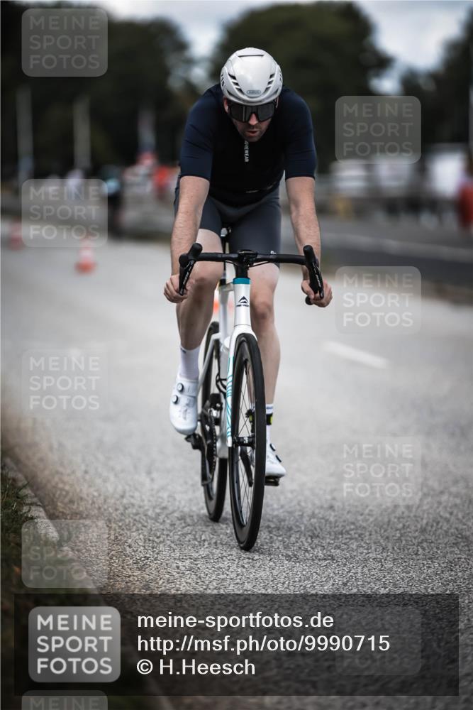 16.08.2026 - KN Förde Triathlon 2026 H.Heesch http://msf.ph/oto/9990715 16.08.2026 13:29:04 Radfahren  meine-sportfotos.de