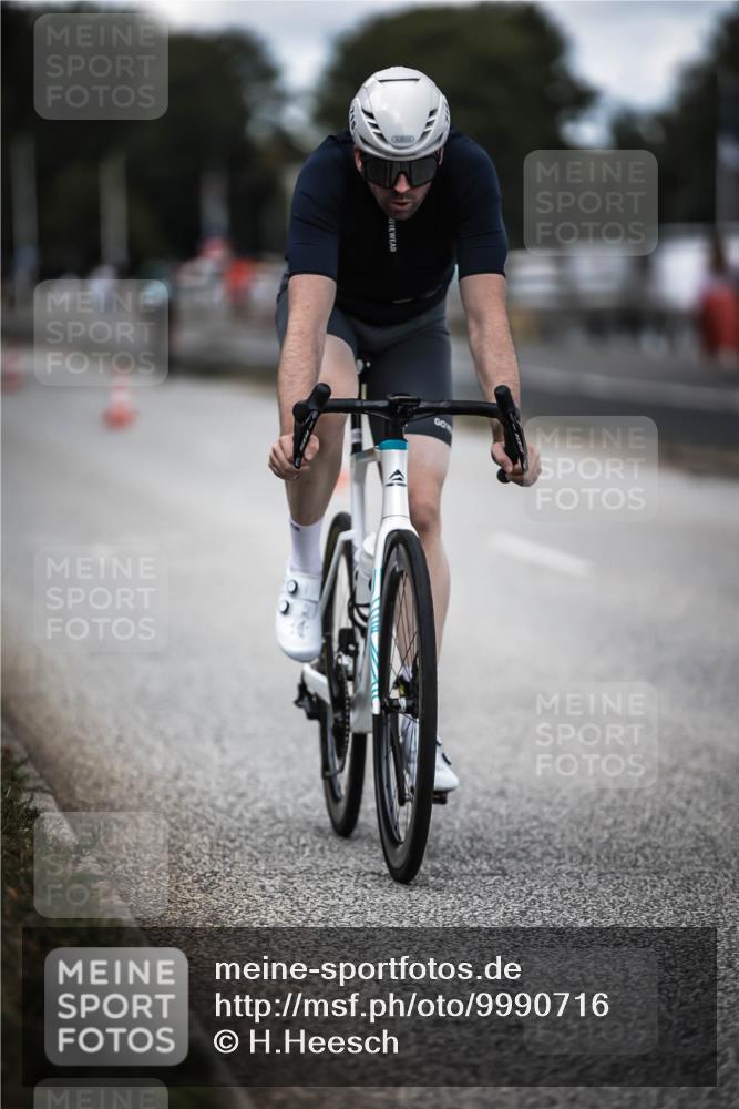 16.08.2026 - KN Förde Triathlon 2026 H.Heesch http://msf.ph/oto/9990716 16.08.2026 13:29:04 Radfahren  meine-sportfotos.de