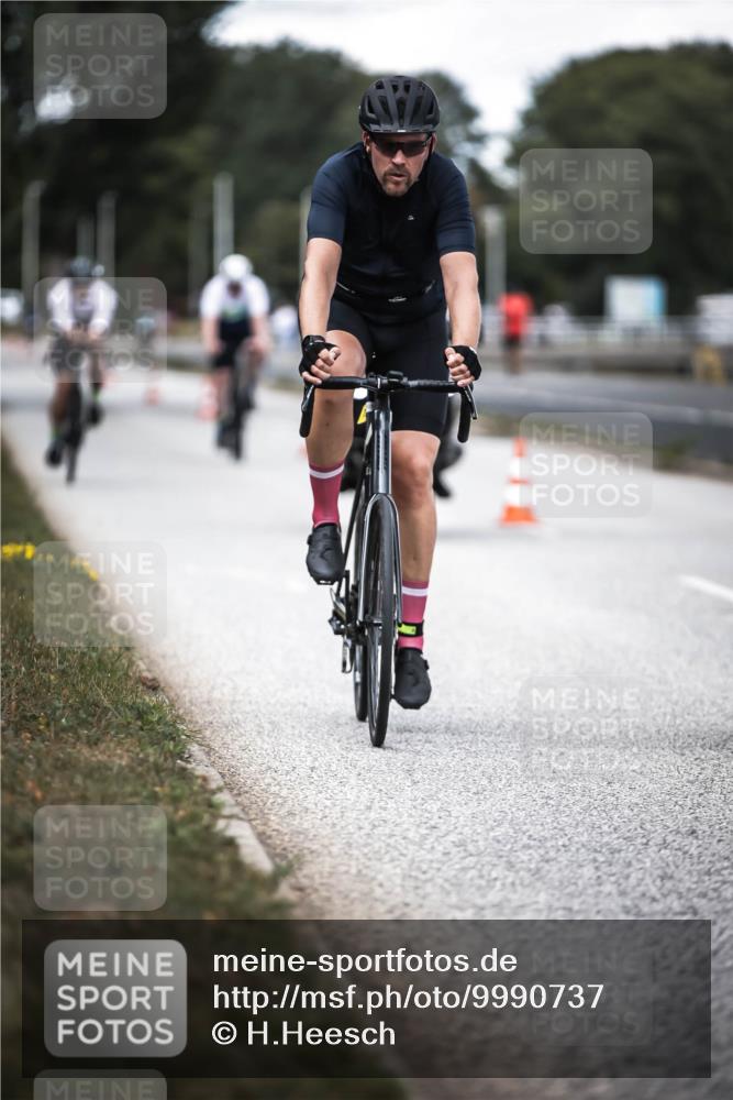 16.08.2026 - KN Förde Triathlon 2026 H.Heesch http://msf.ph/oto/9990737 16.08.2026 13:29:14 Radfahren 562, 722 meine-sportfotos.de