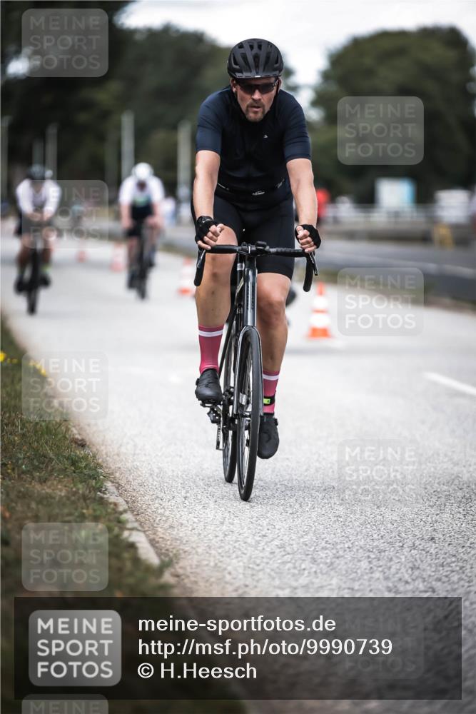 16.08.2026 - KN Förde Triathlon 2026 H.Heesch http://msf.ph/oto/9990739 16.08.2026 13:29:14 Radfahren 562, 722 meine-sportfotos.de