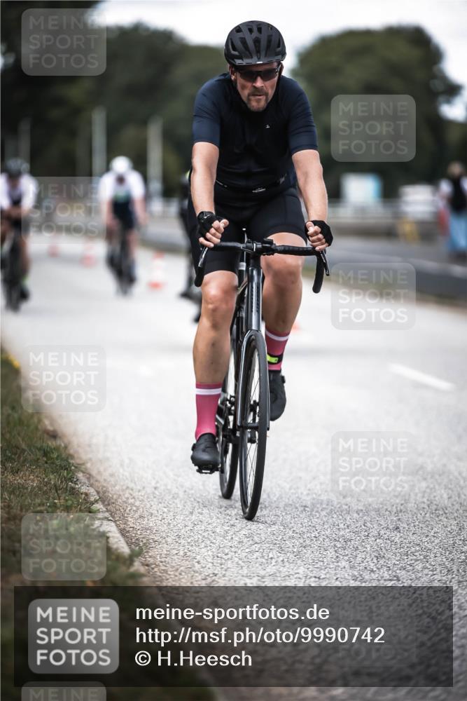 16.08.2026 - KN Förde Triathlon 2026 H.Heesch http://msf.ph/oto/9990742 16.08.2026 13:29:14 Radfahren 562, 722 meine-sportfotos.de