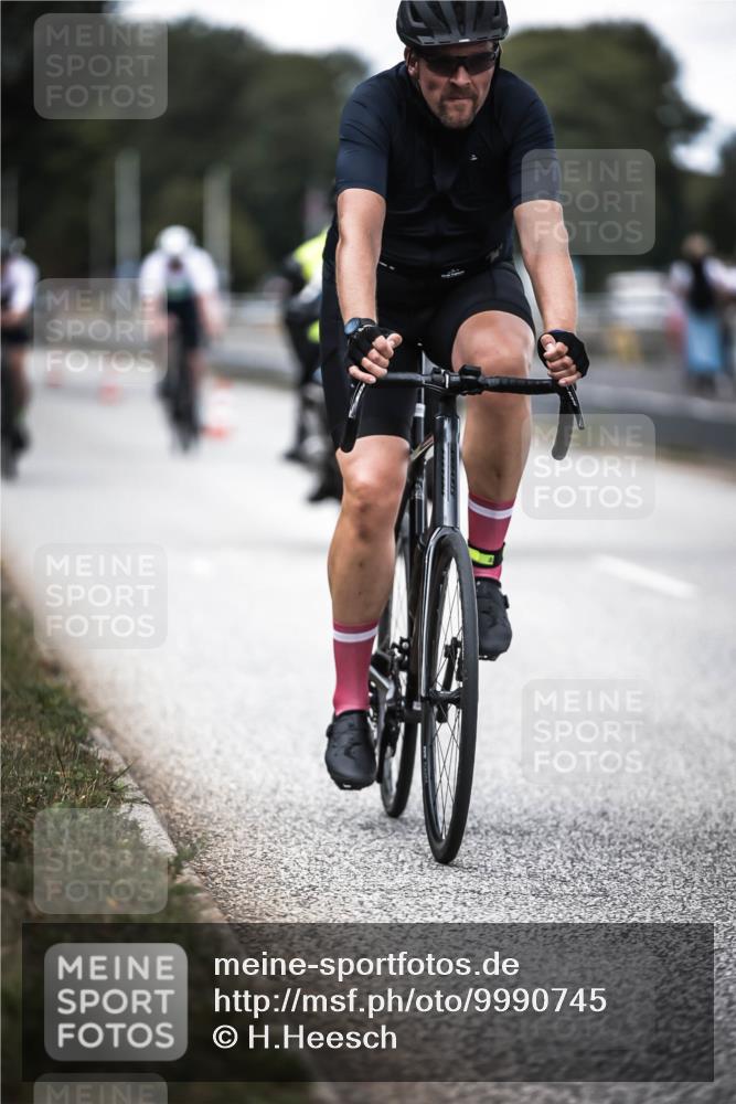 16.08.2026 - KN Förde Triathlon 2026 H.Heesch http://msf.ph/oto/9990745 16.08.2026 13:29:14 Radfahren 562, 722 meine-sportfotos.de