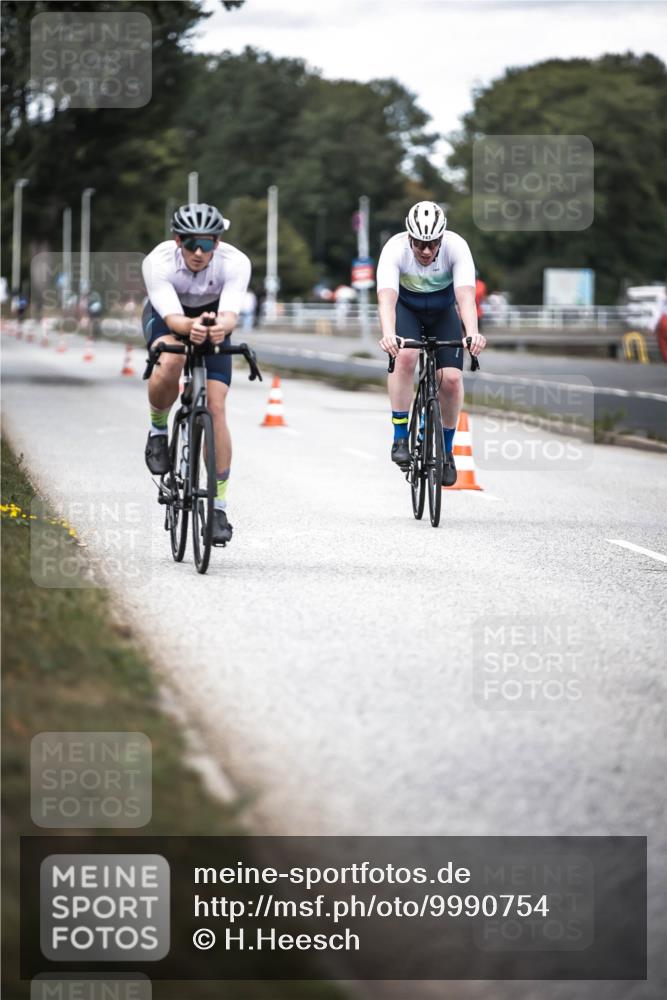 16.08.2026 - KN Förde Triathlon 2026 H.Heesch http://msf.ph/oto/9990754 16.08.2026 13:29:16 Radfahren 562, 722 meine-sportfotos.de