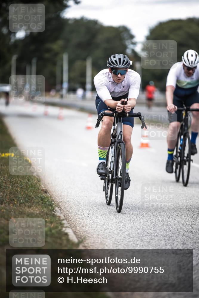 16.08.2026 - KN Förde Triathlon 2026 H.Heesch http://msf.ph/oto/9990755 16.08.2026 13:29:17 Radfahren 562 meine-sportfotos.de