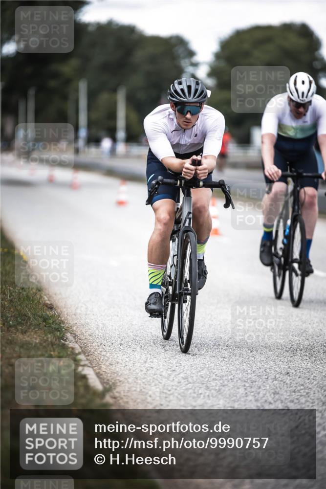 16.08.2026 - KN Förde Triathlon 2026 H.Heesch http://msf.ph/oto/9990757 16.08.2026 13:29:17 Radfahren 562 meine-sportfotos.de