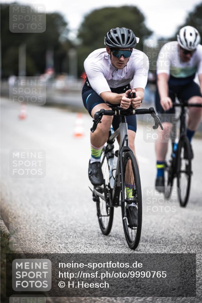 16.08.2026 - KN Förde Triathlon 2026 H.Heesch http://msf.ph/oto/9990765 16.08.2026 13:29:17 Radfahren 562 meine-sportfotos.de