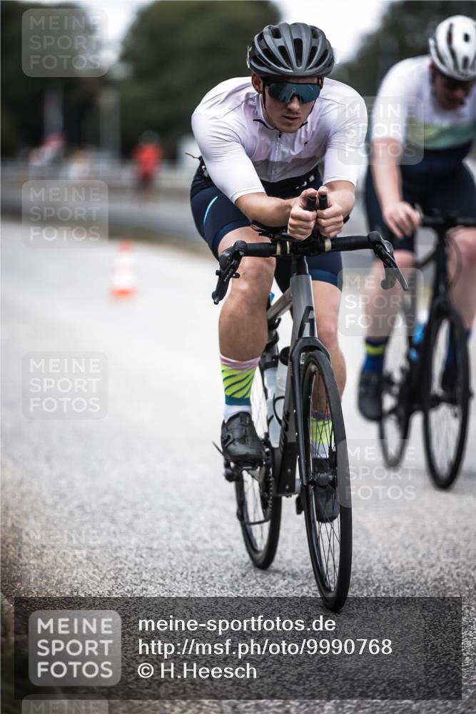 16.08.2026 - KN Förde Triathlon 2026 H.Heesch http://msf.ph/oto/9990768 16.08.2026 13:29:18 Radfahren 562 meine-sportfotos.de