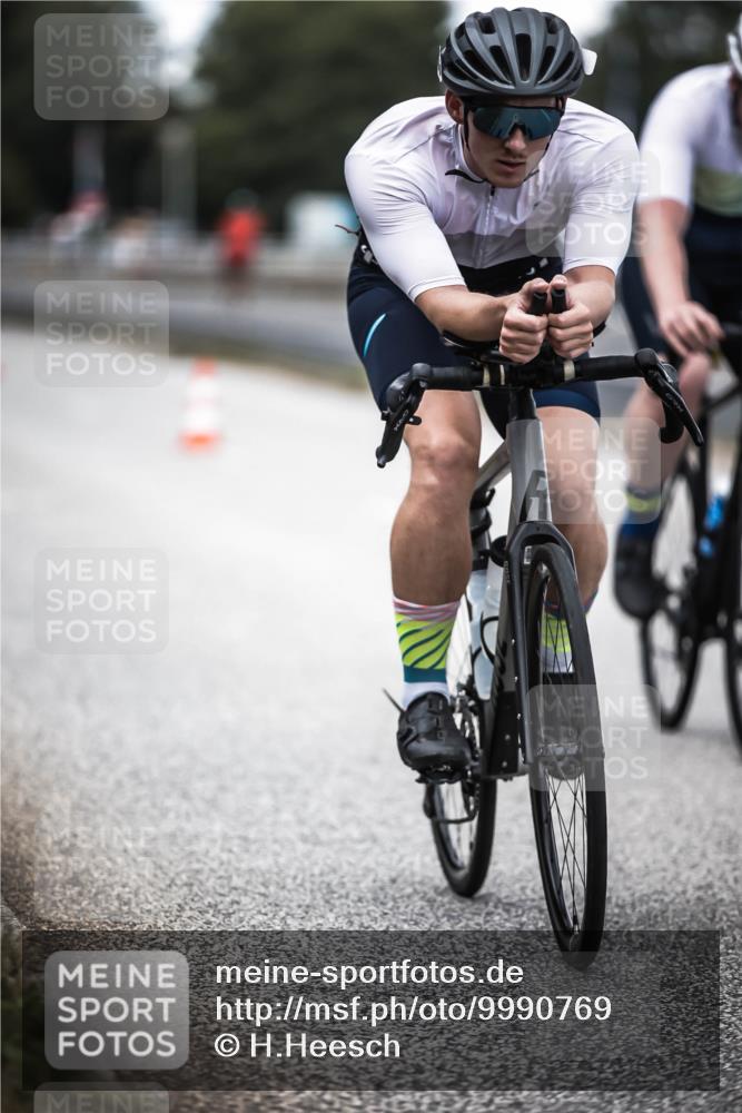 16.08.2026 - KN Förde Triathlon 2026 H.Heesch http://msf.ph/oto/9990769 16.08.2026 13:29:18 Radfahren 562 meine-sportfotos.de