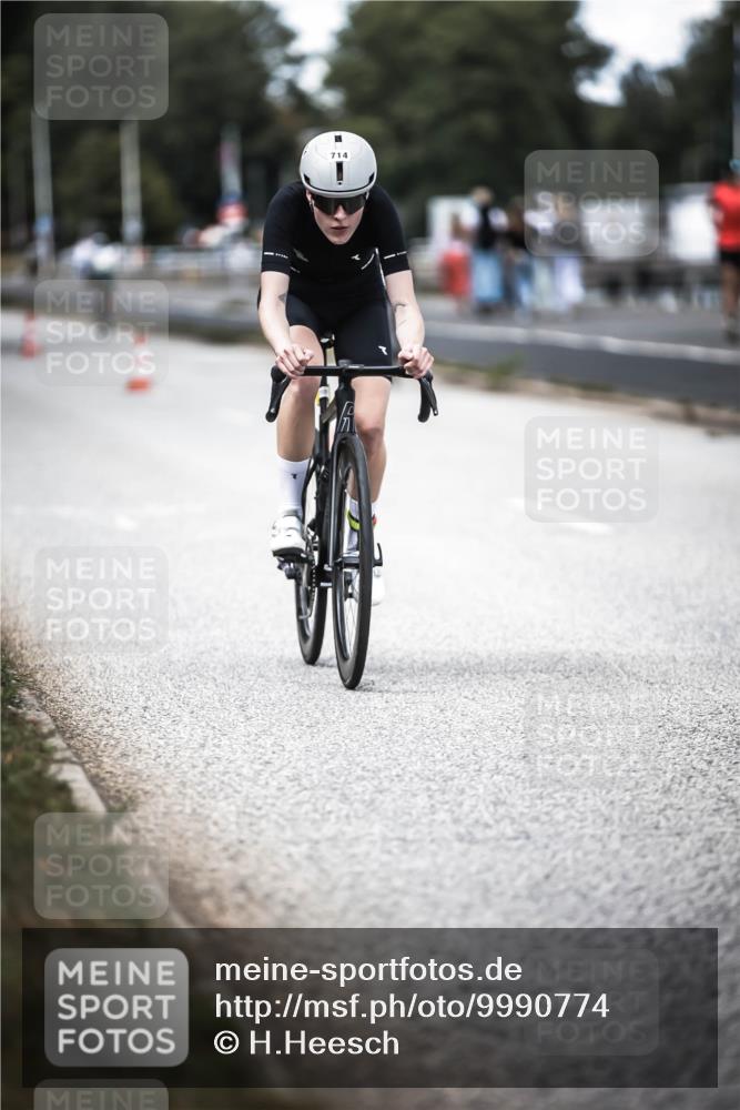 16.08.2026 - KN Förde Triathlon 2026 H.Heesch http://msf.ph/oto/9990774 16.08.2026 13:29:28 Radfahren 597, 603 meine-sportfotos.de