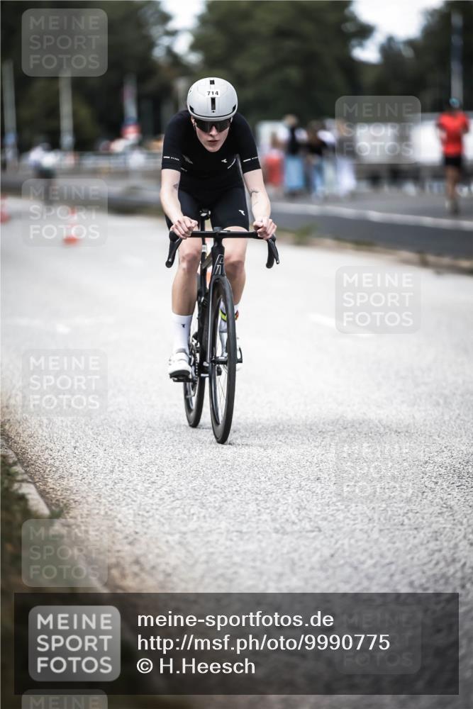 16.08.2026 - KN Förde Triathlon 2026 H.Heesch http://msf.ph/oto/9990775 16.08.2026 13:29:28 Radfahren 597, 603 meine-sportfotos.de