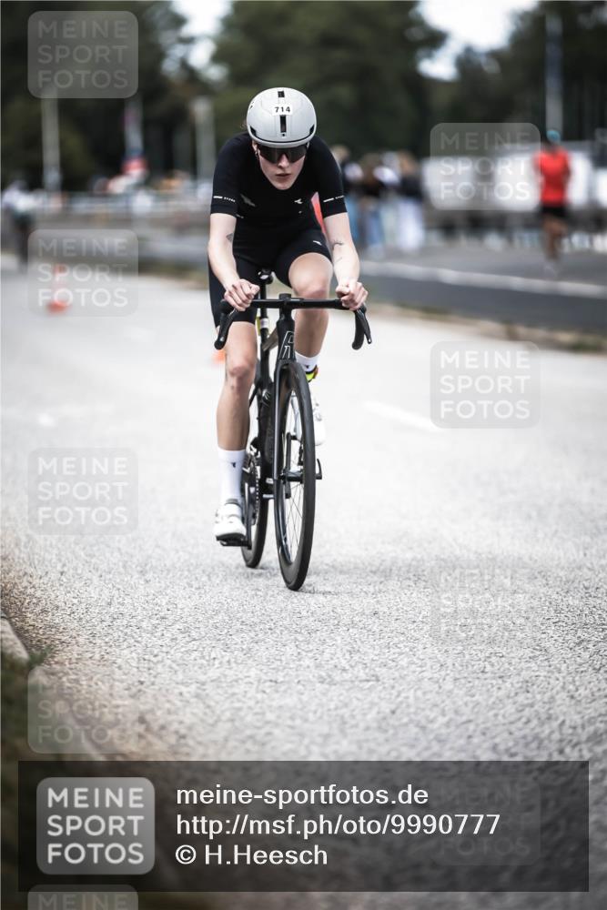 16.08.2026 - KN Förde Triathlon 2026 H.Heesch http://msf.ph/oto/9990777 16.08.2026 13:29:28 Radfahren 597, 603 meine-sportfotos.de