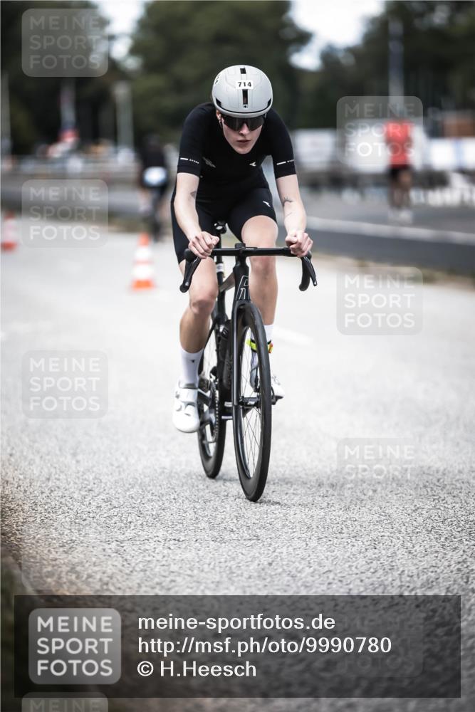 16.08.2026 - KN Förde Triathlon 2026 H.Heesch http://msf.ph/oto/9990780 16.08.2026 13:29:28 Radfahren 597, 603 meine-sportfotos.de