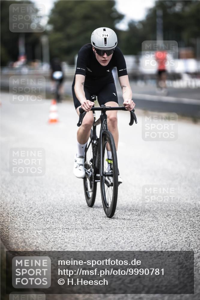 16.08.2026 - KN Förde Triathlon 2026 H.Heesch http://msf.ph/oto/9990781 16.08.2026 13:29:28 Radfahren 597, 603 meine-sportfotos.de