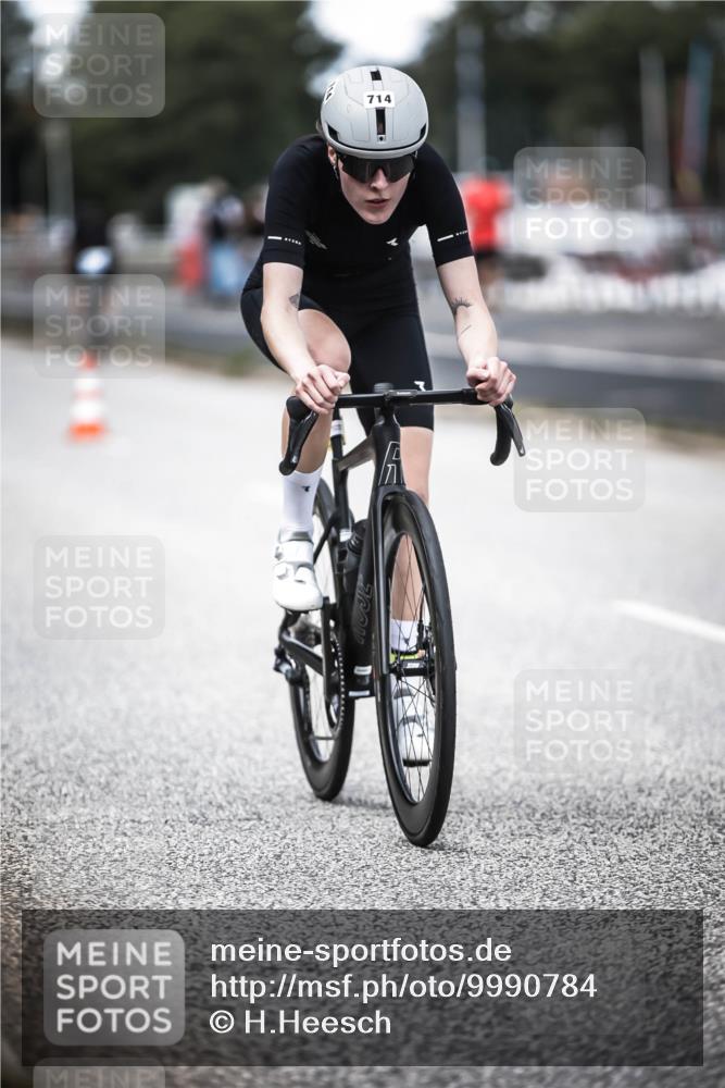 16.08.2026 - KN Förde Triathlon 2026 H.Heesch http://msf.ph/oto/9990784 16.08.2026 13:29:28 Radfahren 597, 603 meine-sportfotos.de