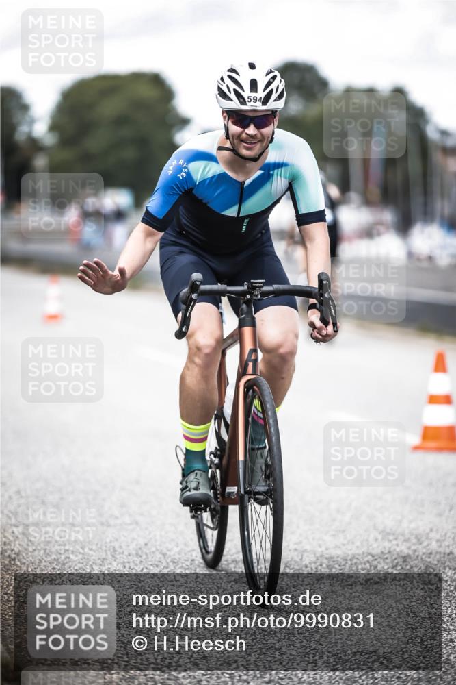 16.08.2026 - KN Förde Triathlon 2026 H.Heesch http://msf.ph/oto/9990831 16.08.2026 13:29:38 Radfahren 720 meine-sportfotos.de