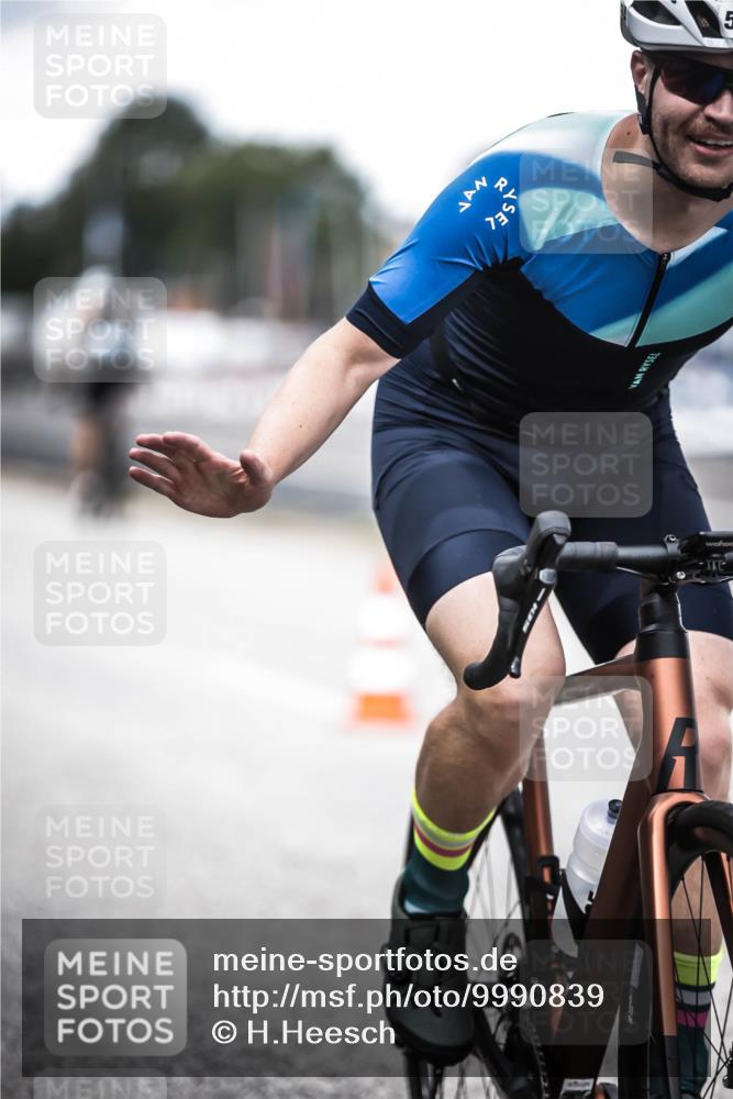 16.08.2026 - KN Förde Triathlon 2026 H.Heesch http://msf.ph/oto/9990839 16.08.2026 13:29:38 Radfahren 720 meine-sportfotos.de