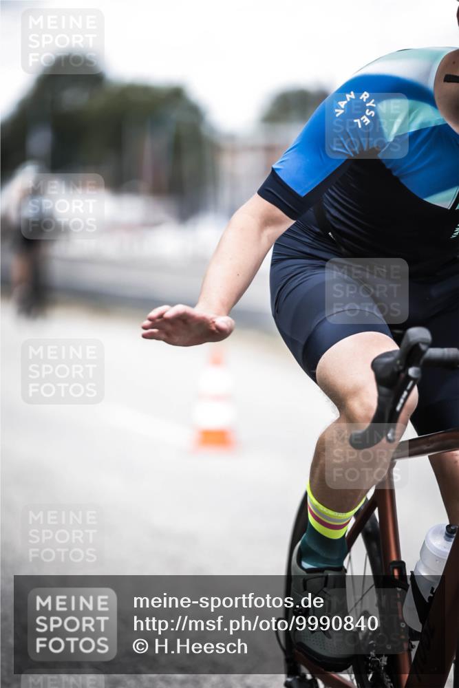 16.08.2026 - KN Förde Triathlon 2026 H.Heesch http://msf.ph/oto/9990840 16.08.2026 13:29:38 Radfahren 720 meine-sportfotos.de