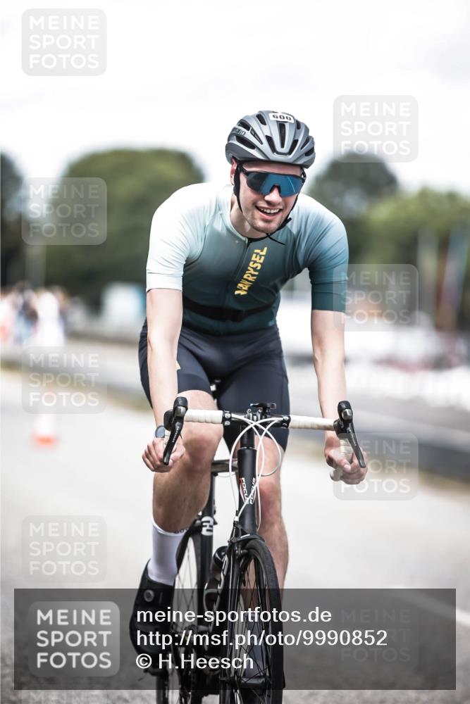 16.08.2026 - KN Förde Triathlon 2026 H.Heesch http://msf.ph/oto/9990852 16.08.2026 13:29:57 Radfahren 592 meine-sportfotos.de