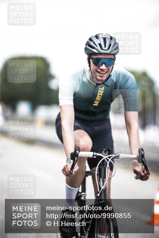 16.08.2026 - KN Förde Triathlon 2026 H.Heesch http://msf.ph/oto/9990855 16.08.2026 13:29:57 Radfahren 592 meine-sportfotos.de