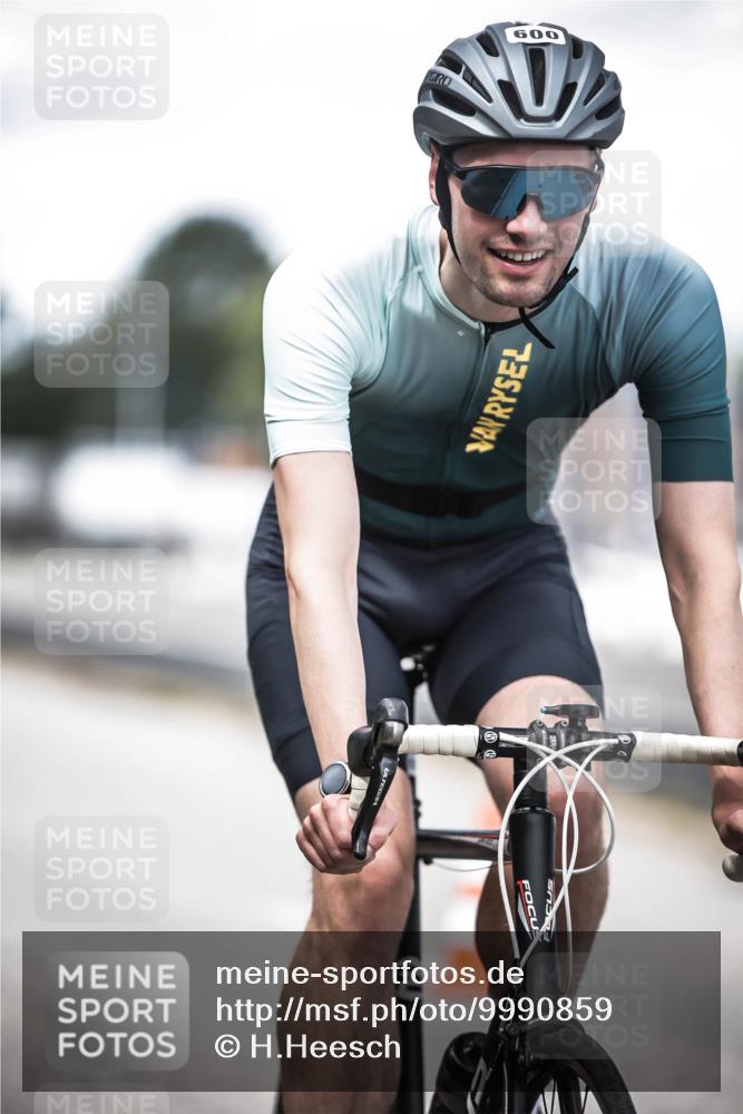 16.08.2026 - KN Förde Triathlon 2026 H.Heesch http://msf.ph/oto/9990859 16.08.2026 13:29:57 Radfahren 592 meine-sportfotos.de