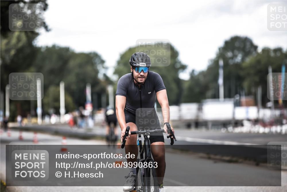 16.08.2026 - KN Förde Triathlon 2026 H.Heesch http://msf.ph/oto/9990863 16.08.2026 13:30:22 Radfahren 718 meine-sportfotos.de